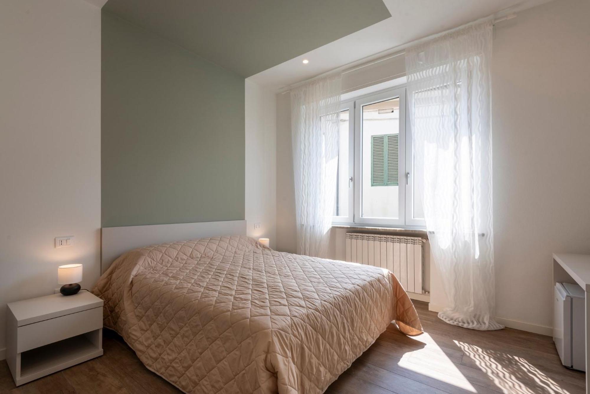 Iarsera Rooms And Apartment Лукка Экстерьер фото