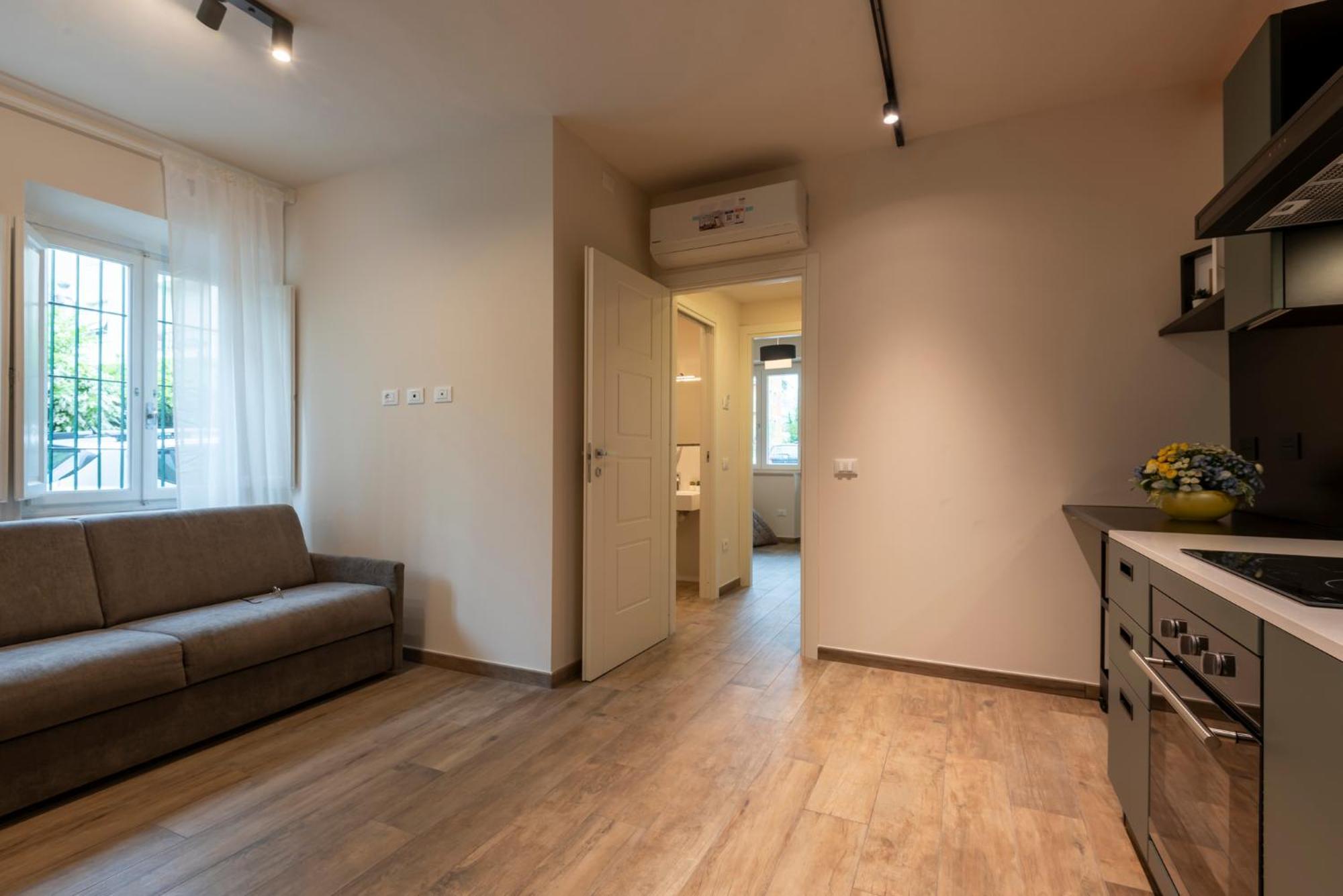 Iarsera Rooms And Apartment Лукка Экстерьер фото